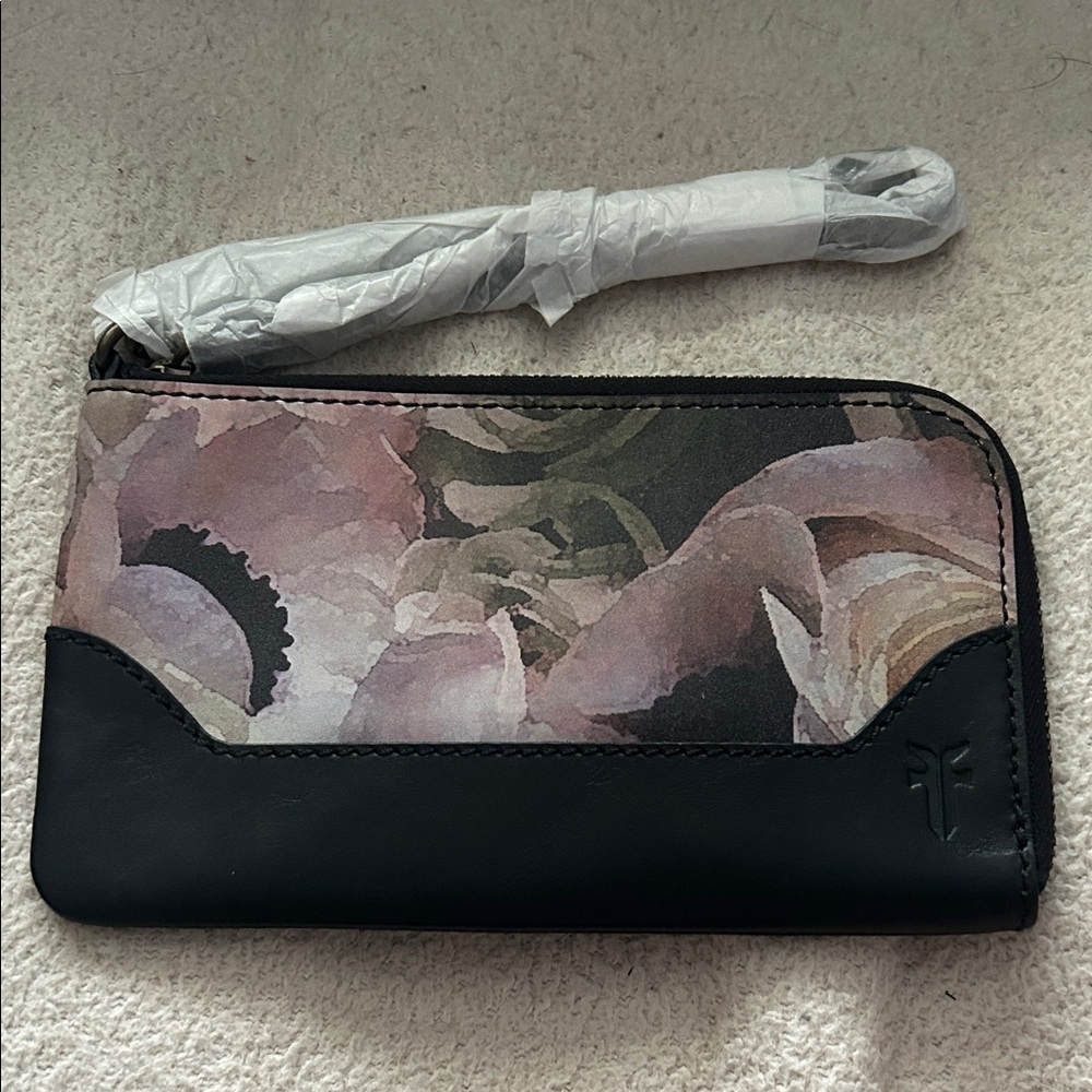 Fyre Effie Floral Printed Wristlet Black